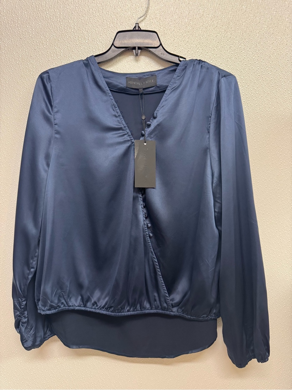 Kendall & Kylie Women's Satin Feel V-Neck Blouse - Navy Sz XL